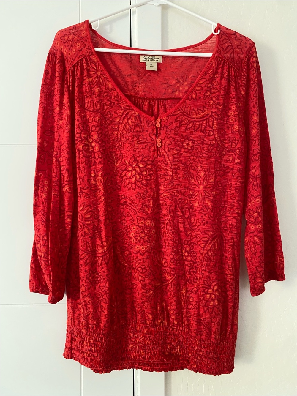 Bright, elegant patterned Lucky Brand 3/4 sleeve blouse. Women’s M